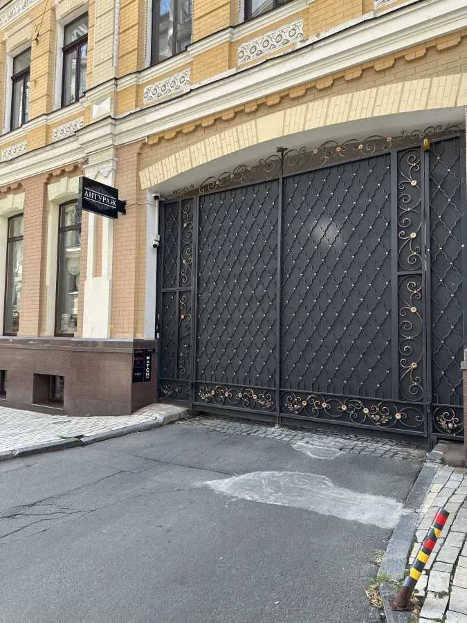 продаж підземний паркінг Київ, Шевченківський, 60000 $