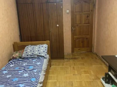 продаж 4-к квартира Київ, Дніпровський, 70000 $