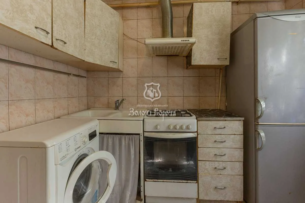 продаж 3-к квартира Київ, Дніпровський, 61000 $