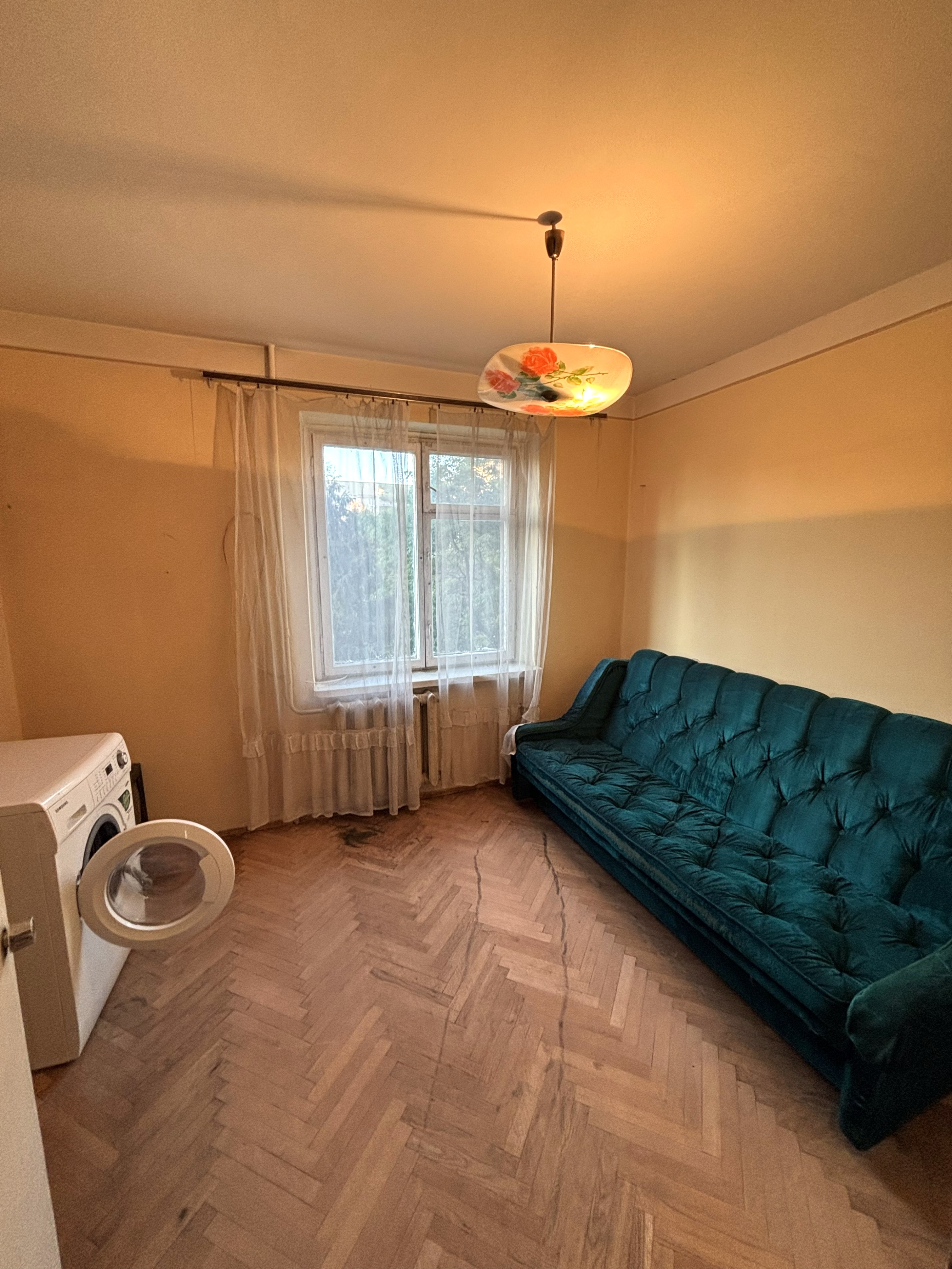 Продаж 3-кімнатної квартири у Сихівському районі Львова, вул. Сихівська, 28