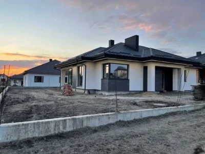 продаж 4-к будинок Рівне, 129900 $