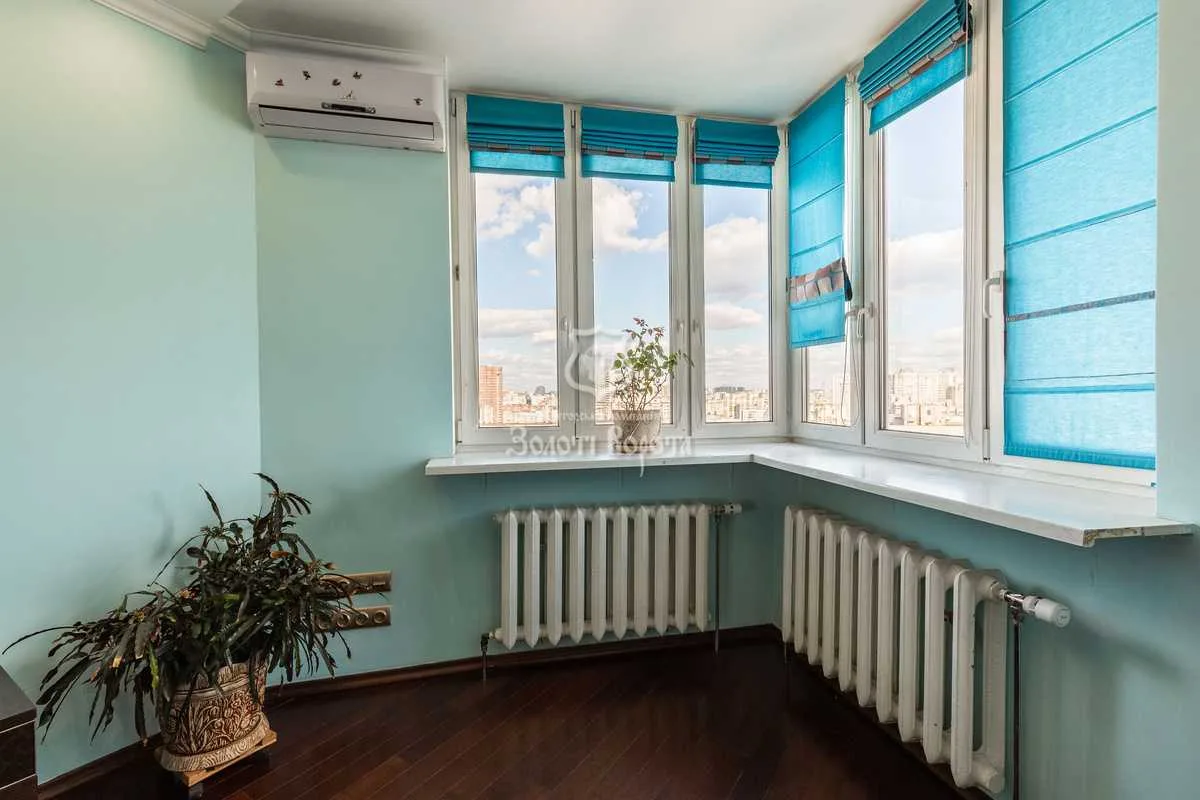 продаж 4-к квартира Київ, Дарницький, 200000 $