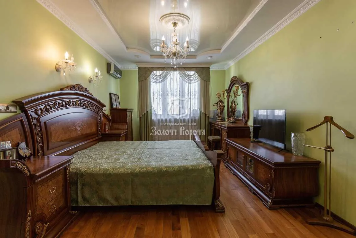 продаж 4-к квартира Київ, Дарницький, 200000 $