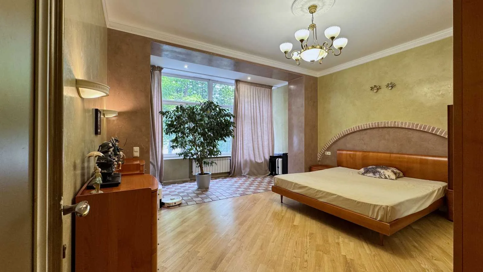 продаж 4-к квартира Київ, Печерський, 260000 $