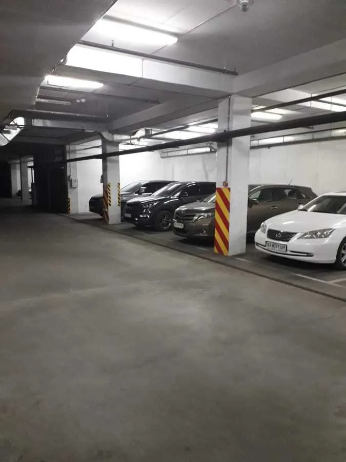 продаж підземний паркінг Київ, Дарницький, 25000 $