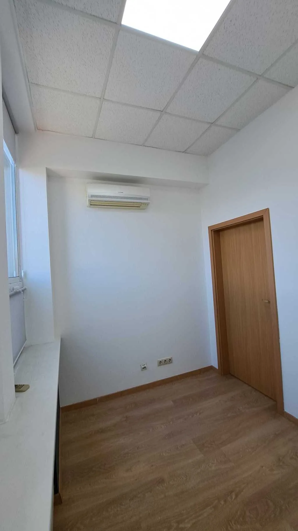 довгострокова оренда офісне приміщення Київ, Дніпровський, 26400 грн./міс.