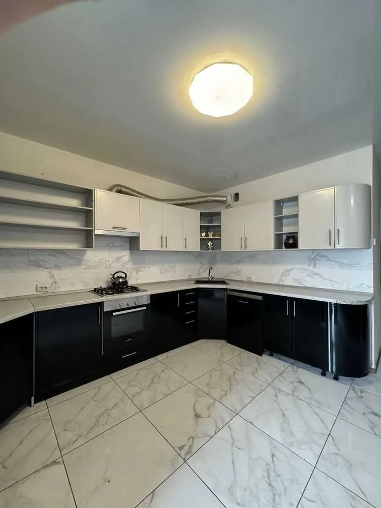 продаж 4-к таунхаус Білоцерківський, Біла Церква, 150000 $
