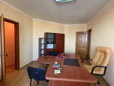 довгострокова оренда офісне приміщення Київ, Дарницький, 25000 грн./міс.