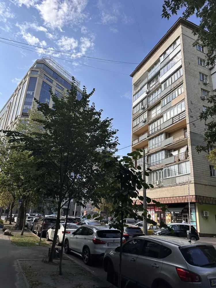 продаж 3-к квартира Київ, Печерський, 137000 $