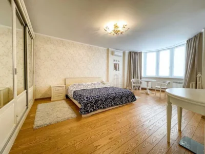 продаж 4-к квартира Київ, Дарницький, 200000 $