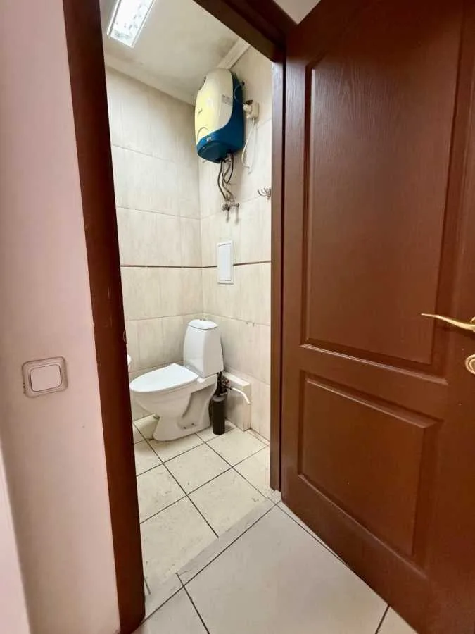 довгострокова оренда торгові площі Київ, Голосіївський, 800 $/міс.