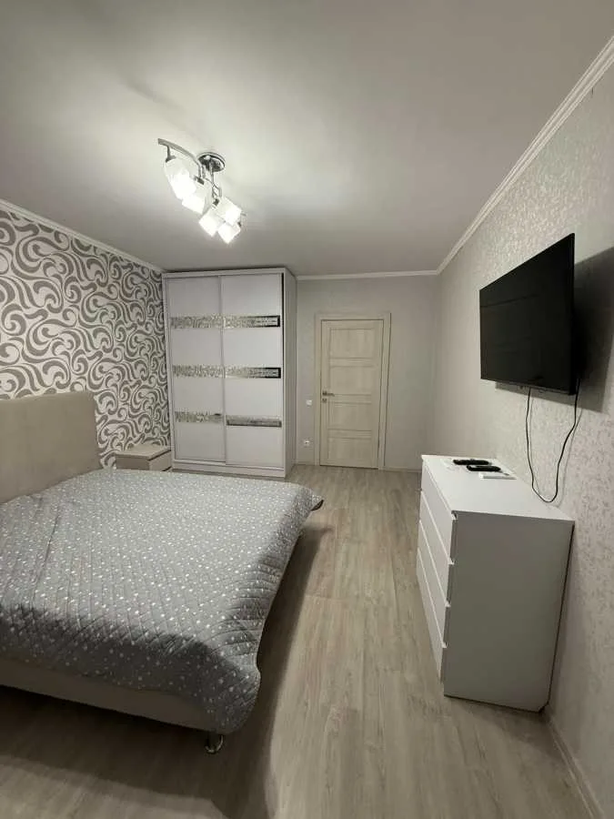 довгострокова оренда 1-к квартира Київ, Дарницький, 18000 грн./міс.