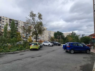 продаж торгові площі Київ, Дарницький, 190000 $