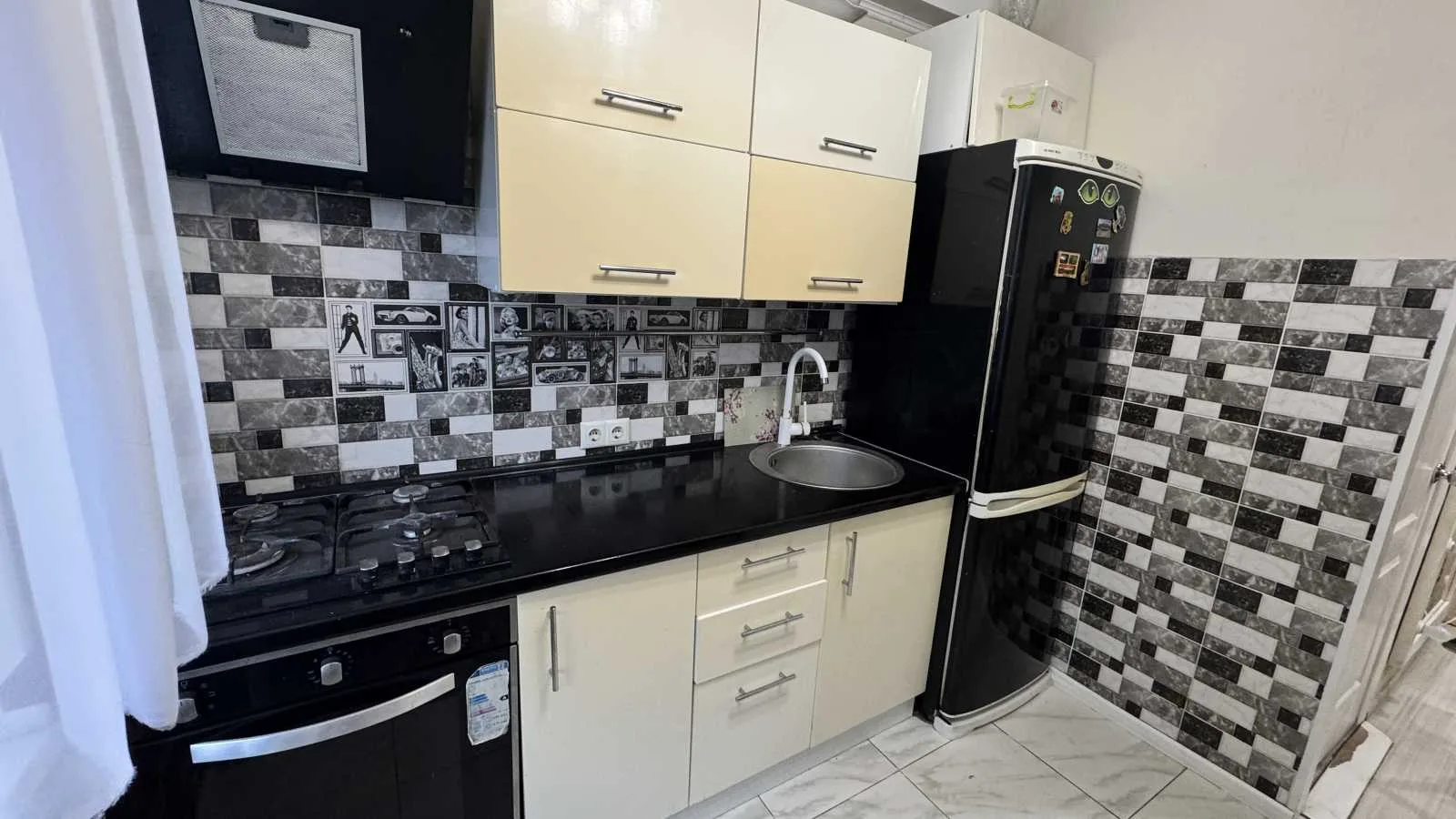 продаж 3-к квартира Київ, Дніпровський, 54000 $