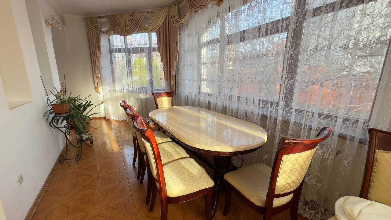 довгострокова оренда офісна будівля Одеса, Приморський, 1900 $/міс.