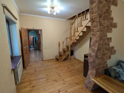 продаж 3-к частина будинку Київ, Деснянський, 134900 $