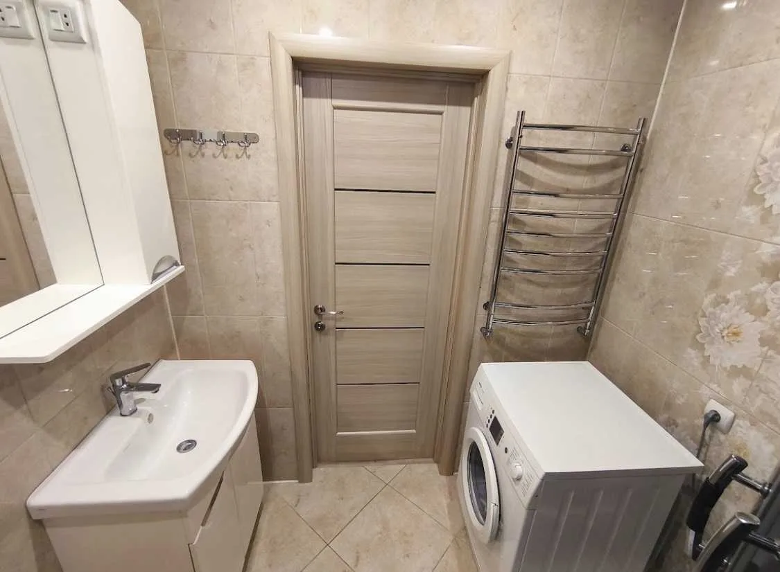 продаж 1-к квартира Києво-Святошинський, Софіївська Борщагівка, 71000 $