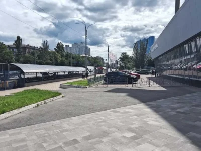 Оренда торгових приміщень в ТЦ Навігатор на бульварі Міхновського