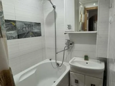 продаж 3-к квартира Київ, Дніпровський, 54000 $