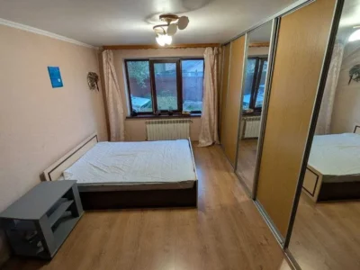 продаж 3-к частина будинку Київ, Деснянський, 134900 $