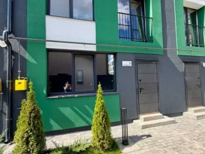 продаж 3-к квартира Києво-Святошинський, Гатне, 78000 $