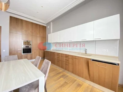 довгострокова оренда 3-к квартира Київ, Печерський, 1300 $/міс.