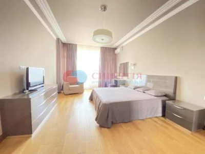 довгострокова оренда 3-к квартира Київ, Печерський, 1300 $/міс.