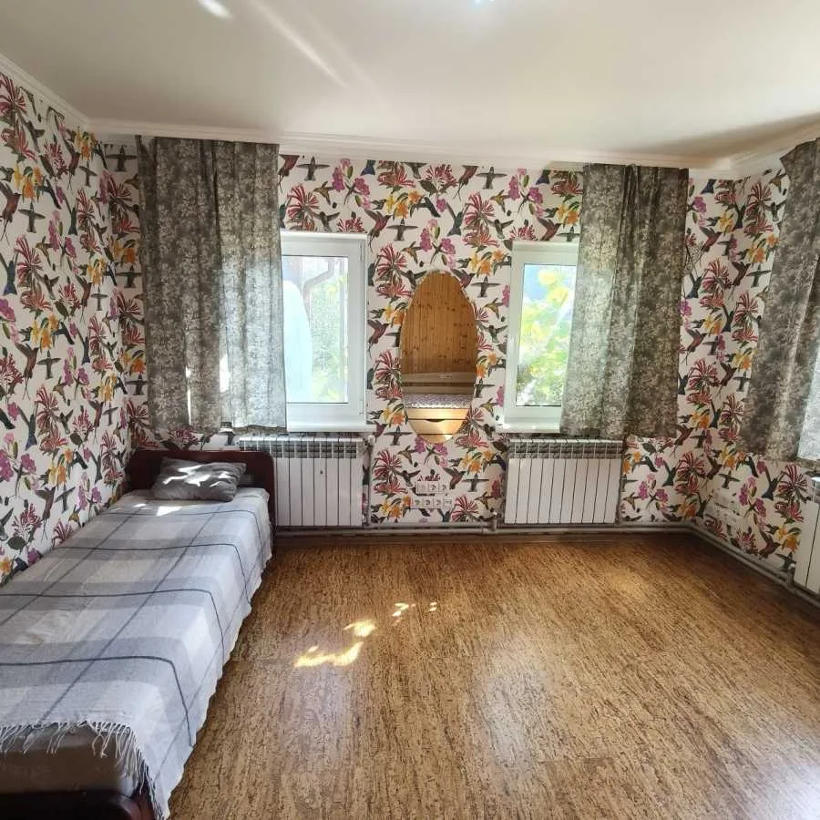 продаж 3-к будинок Київ, Деснянський, 120000 $