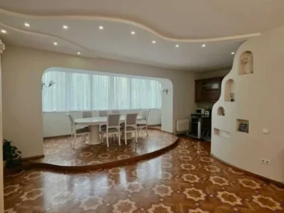 продаж 4-к квартира Київ, Шевченківський, 295000 $