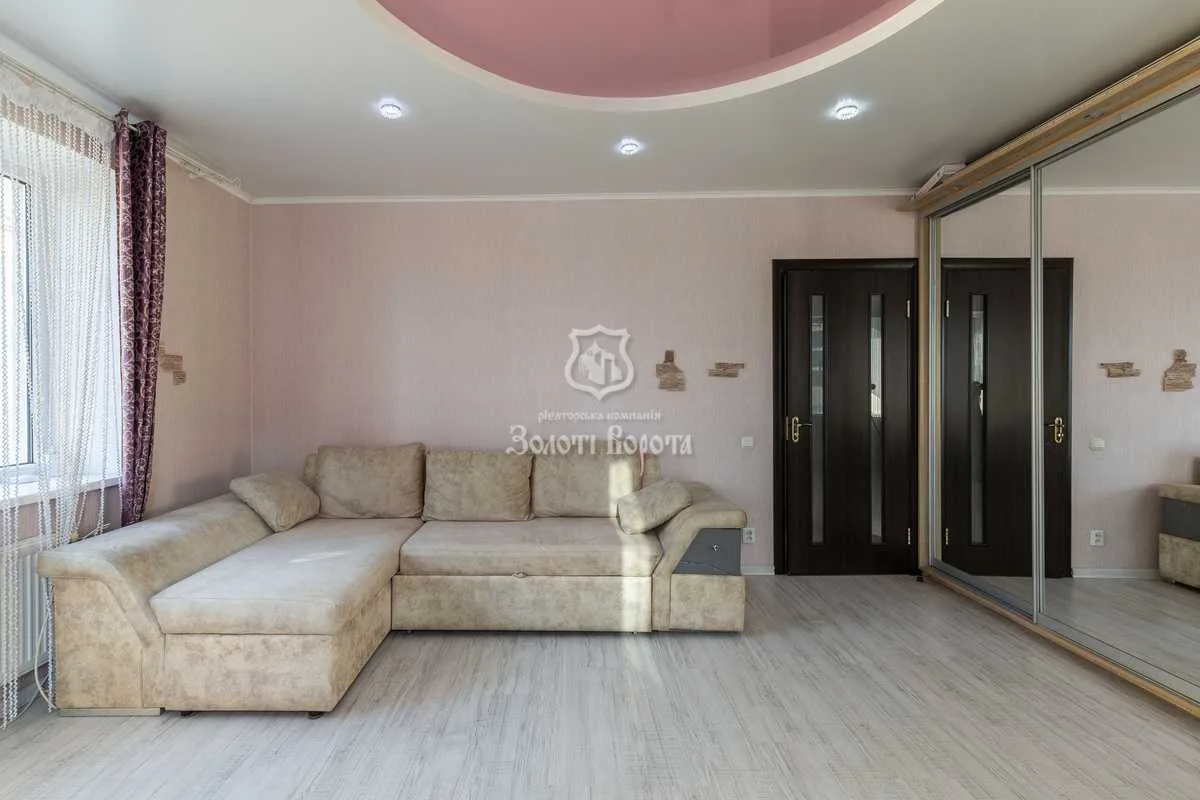 продаж 2-к квартира Києво-Святошинський, Софіївська Борщагівка, 87000 $