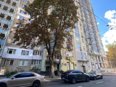 Продаж приміщення 67м2, Панаса Мирного 15, фасадний вхід, Печерськ, м. Печерська та Кловська