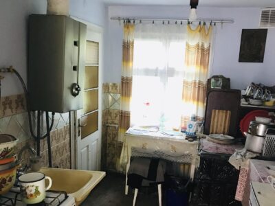 Продаж добротного цегляного будинку у с. Верхні Станівці, Вижницького району Чернівецької області