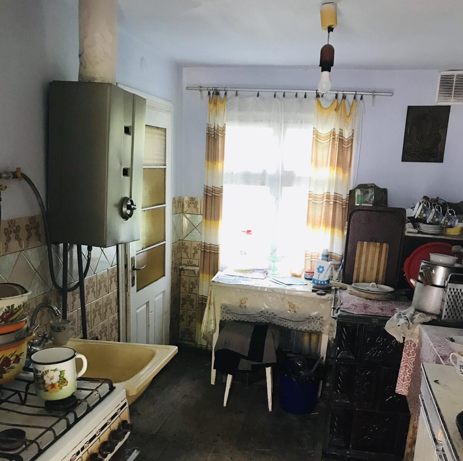 Продаж добротного цегляного будинку у с. Верхні Станівці, Вижницького району Чернівецької області