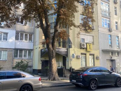 Продаж приміщення 67м2, Панаса Мирного 15, фасадний вхід, Печерськ, м. Печерська та Кловська