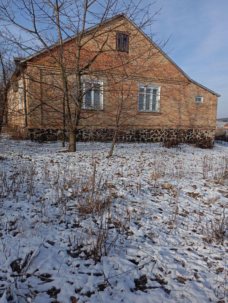 Продаж добротного цегляного будинку у с. Печихвости, Луцького району Волинської області