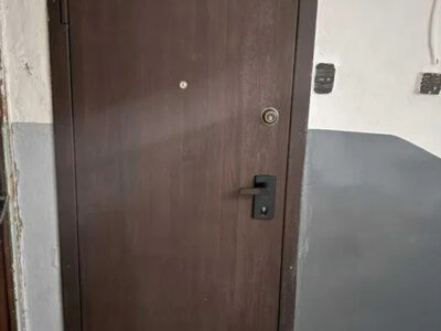 Продаж БЕЗ КОМІССІЇ затишної 2 кім квартири Печерськ, 42 м. кв, капітальний ремонт, меблі, вул Різницька 6.