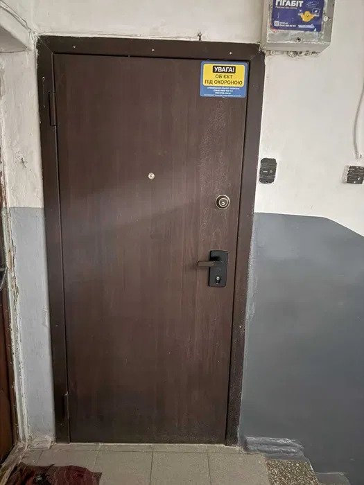 Продаж БЕЗ КОМІССІЇ затишної 2 кім квартири Печерськ, 42 м. кв, капітальний ремонт, меблі, вул Різницька 6.